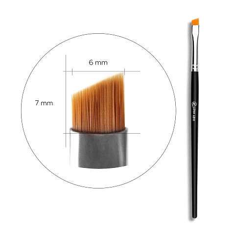 Ultra precise angled brush #3, Lena Levi